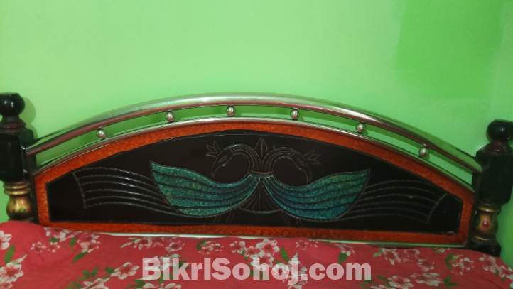 স্টিলের বেড